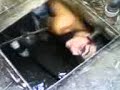 PISCHY NEL POZZO KE TOGLIE LA MERDA.. GUARDATE KE SCHIFO