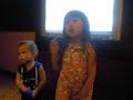 99-7-24-肜3Y11M29D+諾1Y5M21D-好樂迪KTV-一對寶跳舞