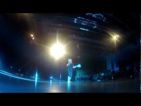 juggling - A video from the best convention ever. More videos from NoJC 2012 is coming! Important: watch this video in HD and full screen. Music: 00:00 - Madeon - Shuri...