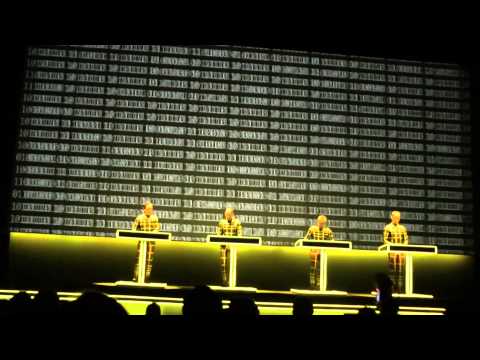Computerworld - Kraftwerk-Numbers/Computer World (Live At The Tate Modern London 09/02/2013) Wie Sie aus meinem Youtube-Kanal sehen können, habe ich Hunderte von Gigs gewese...