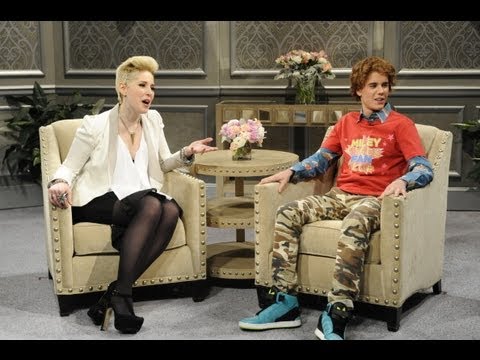 Justin Bieber In Hilarious Miley Cyrus Skit - SNL 2013!