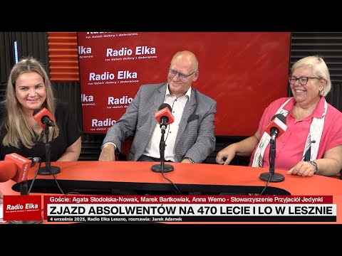 Przyjaciele Jedynki zapraszają na zjazd absolwentów z... :: Już 3 października na lotnisku w Lesznie odbędzie się wielki zjazd absolwentów I Liceum Ogólnokształcącego z okazji 470 lecia szkoły. To wyjątkowa okazja, by spotkać dawnych kolegów i nauczycieli, powspominać szkolne czasy i wspólnie świętować. Organizatorem spotkania jest Stowarzyszenie Przyjaciół Jedynki, które zawiązało się po ostatnim takim zjeździe 20 lat temu. W studiu Radia Elka gościmy Agatę Stodolską-Nowak, Annę Werno i Marka Bartkowiaka - przedstawicieli stowarzyszenia, których Jarek Adamek wypytuje o sprawy organizacyjne tego wydarzenia, w którym udział weźmie co najmniej pół tysiąca absolwentów, bo już tyle sprzedano wejściówek...Link do artykułu: https://elka.pl/content/view/126497/80/