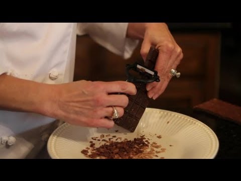 video-linktoworks-Making Chocolate Curls With a Potato Peeler : Cooking...