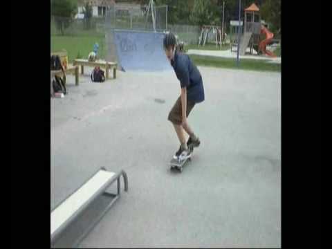 BMX BIKES TRICKS STUNTS CRASHES