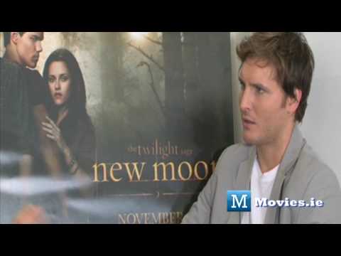 moviesireland - Twilight star Dr. Carlisle Cullen (Peter Facinelli) talks to Paul Byrne for http://www.Movies.ie For Peter Facinelli, being part of the Twilight saga has bee...