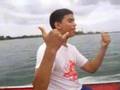 ponchera en el lago