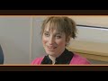 Want to learn Welsh? Hwb is S4C's new service for Welsh learners. Join Nia Parry & Matt Johnson every Sunday at 5.00. Gwasanaeth newydd i ddysgwyr ar S4C. Ymunwch â Nia Parry a Matt Johnson bob Dydd Sul am 5.00.