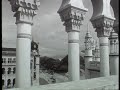 Kuala Lumpur in 1961 was a quiet place without presentday skyscrapers! The railway station looked monumental. A unique place where three races live peacefull together. This clip can be viewed in a better high quality resolution here: www.youtube.com/watch?v=96CUt-_i-kAfmt=18