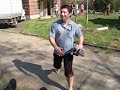 Gyuri; kapjuk �s �rkezik
