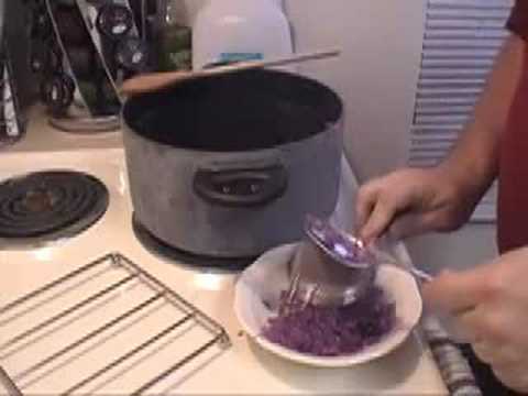 how to make a ph indicator with purple cabbage