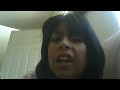niña cantando Te necesito mas le Lily Goodman