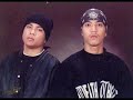 o-dogg:
ilibing sa lupa ang mga sosyal
eto na ang supulturero at hindi na magtatagal
mga naka-giordano pantalon ay girbaud
kaysarap pukpukin ng mikropono yo paingles-ingles
kapag sila'y nagkikita payabangan ng pantalon
pare-pareho naman sila, aminin katok mga 