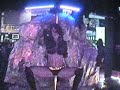 Dancing Robbie Williams 