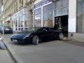 voila une lamborghini gallardo  qui sort d'une concesion auto donc la voiture est toute neuve ce qui explique pourquoi le gars prend son temps :x ca ce passe a lyon 

ps: j'ai vu pass� cette voiture qu'elle que semaine plus( ds les mont d'or)alors que j'alai prendre le bus pour aller en cour