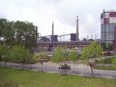 El complejo industrial de Avilés se consolidó en los años cincuenta con la instalación en ambas márgenes de la ría homónima de grandes plantas productivas, como la siderúrgica de Ensidesa (1951), que más tarde se llamaría CSI, Aceralia y hoy en día Arcelor-Mittal.*Música: Fragmento de la 9ª Sinfonía de Antonin Dvorak, archivo sonoro de musopen.com