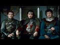 Attila est à Kaamelott, il réclame tout l'or du royaume. Alors que Bohort est prêt à tout pour le faire partir, Arthur et Leodagan discutent ses exigeances.