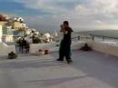 Pablo y Frauke - dancing a vals in Santorini