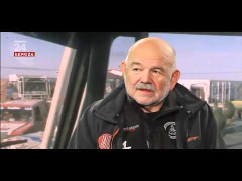 retro - Rallye Paříž - Dakar. Jeden z nejbláznivějších podniků současného světa. Očistec pro lidi i stroje. Dvanáct tisíc kilometrů Francií a pěti africkými zeměmi. ...