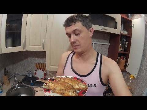 жарим леща на сковороде видео жарим леща на сковороде видео