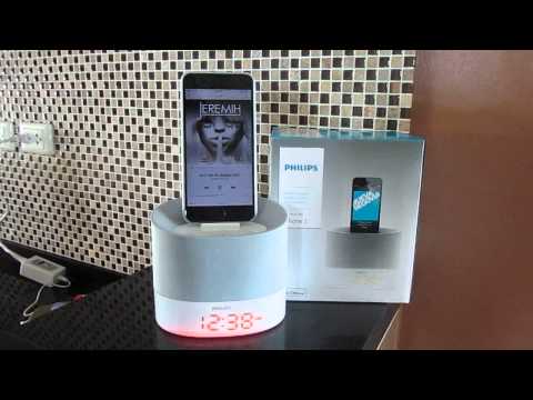 Philips DS1400 Lightning Dock Speaker Station with iPhone 6 Plus