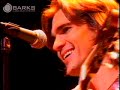 JUANES EN JAPON CANTA LA CAMISA NEGRA