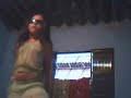Luiza dan�ando My humps
