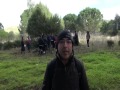 L´intervento del botanico Emmanuele Farris durante la raccolta di galbuli di ginepro a Mugoni