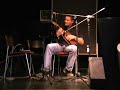 Dukami spielt \"Crosscurrent\" von Jake Shimabukuro Dukami spielt \"Crosscurrent\" von Jake Shimabukuro