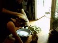 Shampoing de Zoé au baquet partie 2