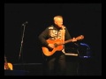 Tommy Emmanuel Plays: Blue Moon Voir la Vidéo