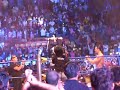REY MYSTERIO ENTREGA EL TROFEO
