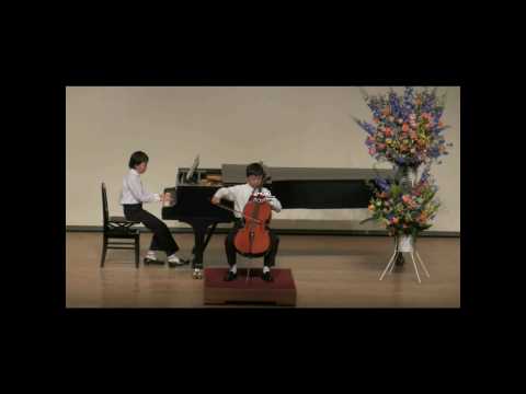 ベートーベント長調のメヌエット - Yamato is 7 years old. She loves cello and ballet very much. やまとは7歳、チェロとバレエが大好きです。温かいコメントをお願いします。