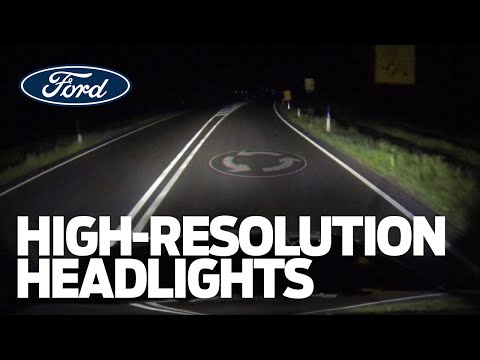 Nuevos faros LED de Ford que proyectan señales de tránsito