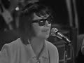 Land of 1000 Dances (Live)