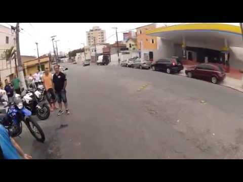 CB1000R AMARELA KLE621 SÓ FUMAÇA E A LOIRAÇA BERRANDO
