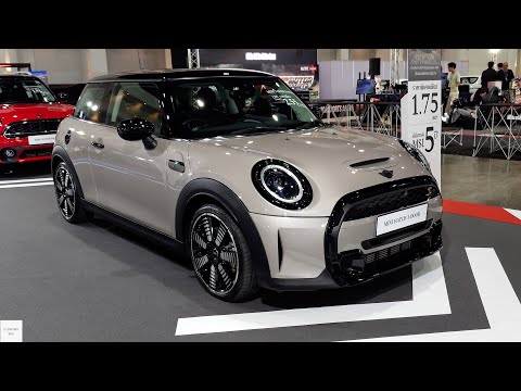 MINI Cooper S 3-Door Hatch F56 LCI / In-Depth Walkaround Exterior & Interior