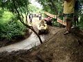 Video de cuatrimotos en el lodo