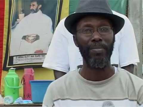VillageRasta - Le célèbre village Rasta situé à Vridi dans la commune de Port-Bouet (Abidjan) a été détruit par des gros engins. Toujours installé entre les décombres de ma...