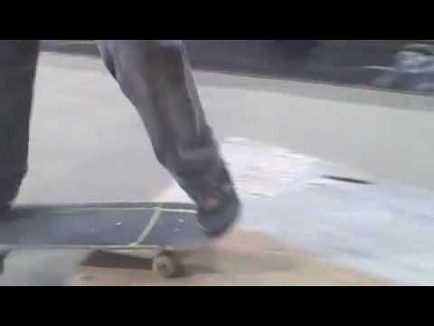 BMX BIKES TRICKS STUNTS CRASHES