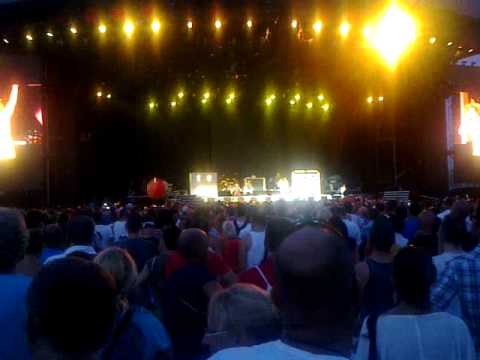 Shots (Live Palais Nika�a, Nice) MDNA World Tour
