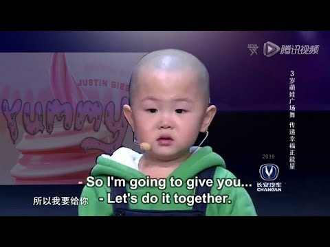 3 years old baby dances on Justin Bieber - Yummy