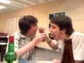 adri y eloy comiendo helado