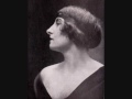 Suzanne Balguerie chante: Ô mes clairs diamants.