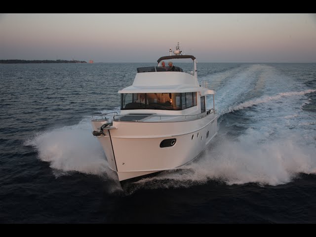 Тест моторной яхты Swift Trawler 50 на русском языке