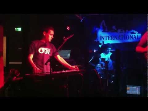 Hugo Kant - Leonids @ L'international