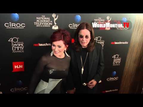 Sharon Osbourne, Ozzy Osbourne share a passionate Kiss at 2013 Daytime Emmy Awards