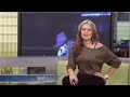 Siad Char - mostrando piernas en minifalda