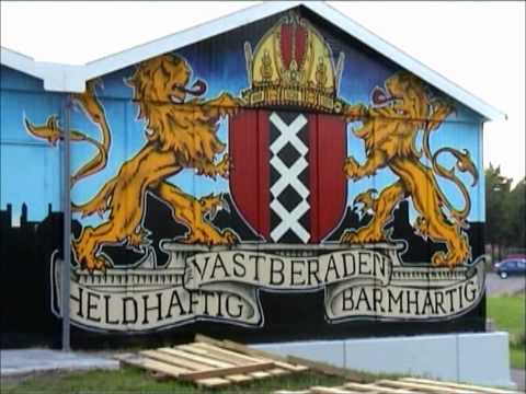 Ajax supportershome beklad met groene verf waarschijnlijk door Feyenoord fans