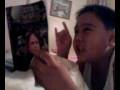 videos de Kuya reading a book