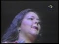 vejam como ela sente a m�sica com o corpo e uiva como uma loba. que excelente performace!!!